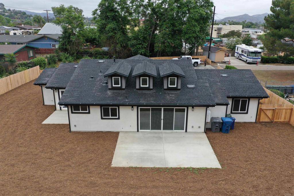 Lakeside, CA 92040,13233 Beechtree St