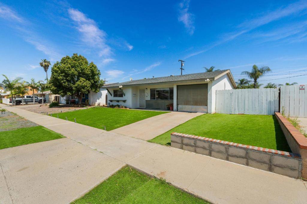 El Cajon, CA 92019,1272 Shari Way