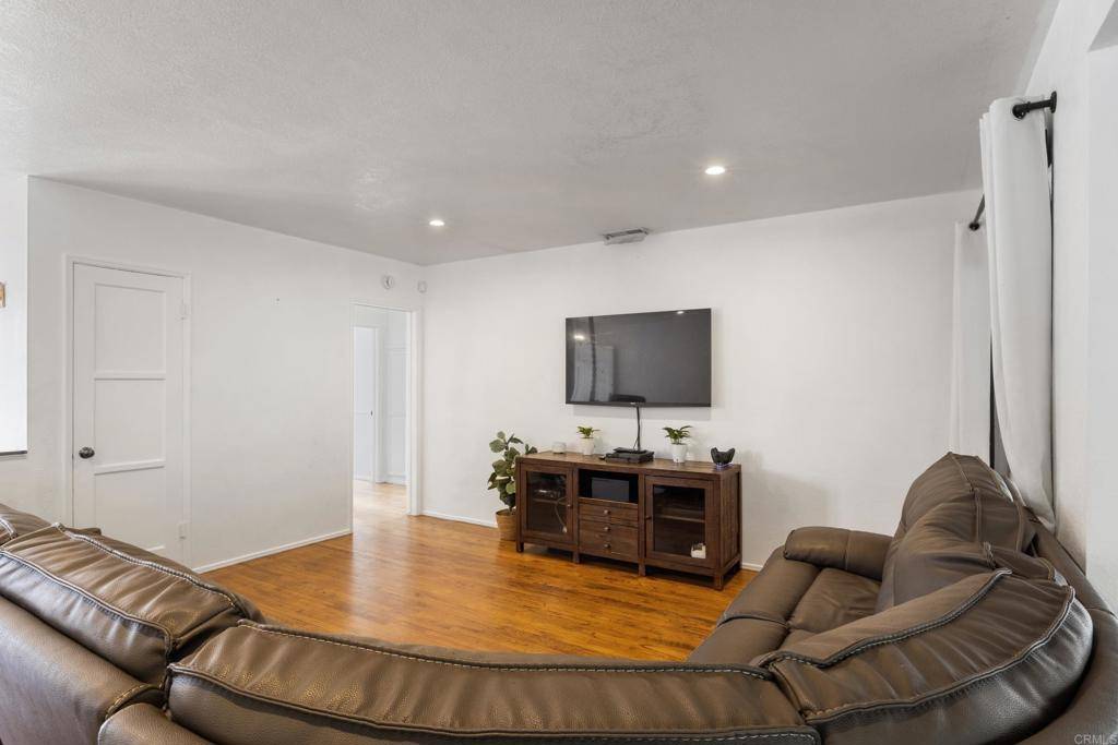 La Mesa, CA 91941,3238 Par DR