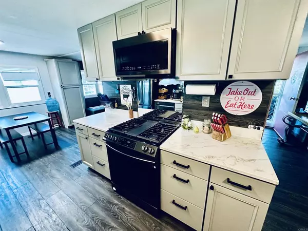 Santee, CA 92071,8301 Mission Gorge RD #181