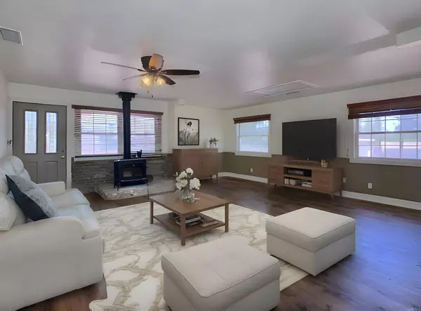 Campo, CA 91906,1390 Dewey PL