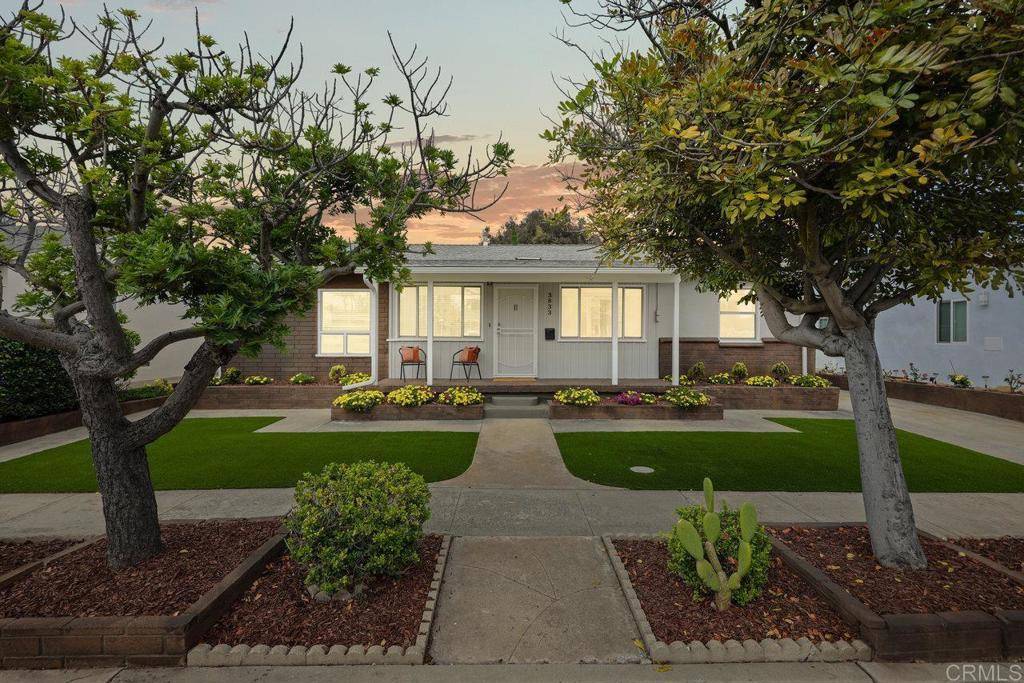 3833 Tomahawk LN, San Diego, CA 92117