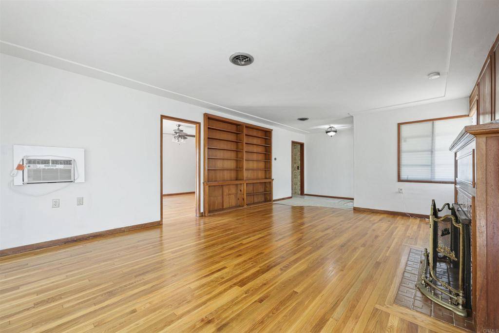 Spring Valley, CA 91977,8802 Tyler ST