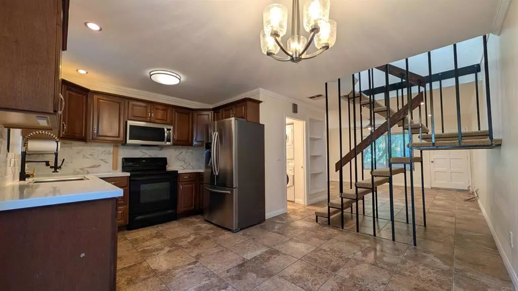 8021 Calle Fanita, Santee, CA 92071