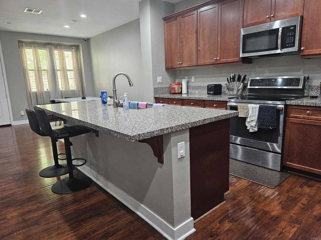 Santee, CA 92071,7508 EAGLE DR