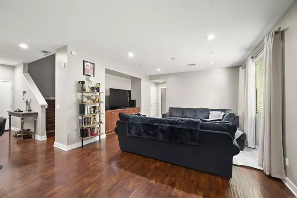 Santee, CA 92071,7508 EAGLE DR