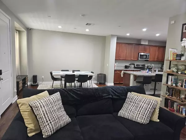 Santee, CA 92071,7508 EAGLE DR