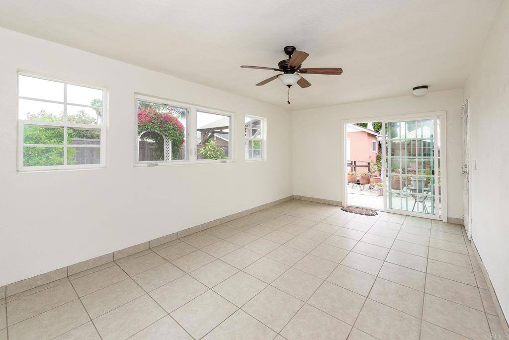 Oceanside, CA 92054,522 Garfield ST