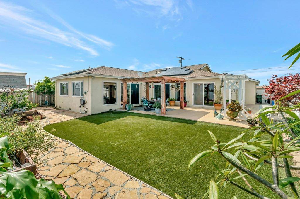 90 E Emerson ST, Chula Vista, CA 91911