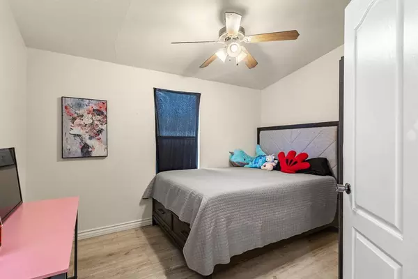 El Cajon, CA 92021,12044 Royal RD #121
