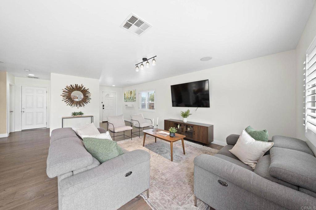 San Diego, CA 92154,402 Vista San Lucas
