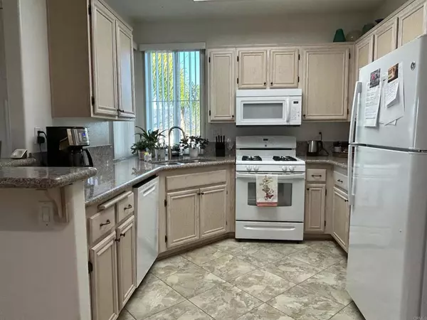 El Cajon, CA 92019,11422 Via Rancho San Diego #85
