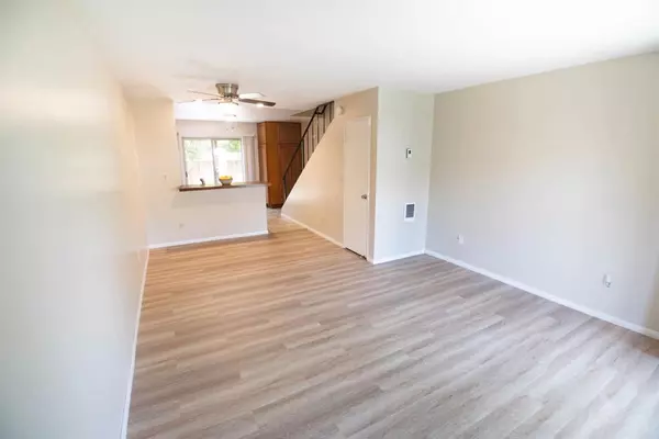 San Diego, CA 92119,6652 Bell Bluff AVE #60B2