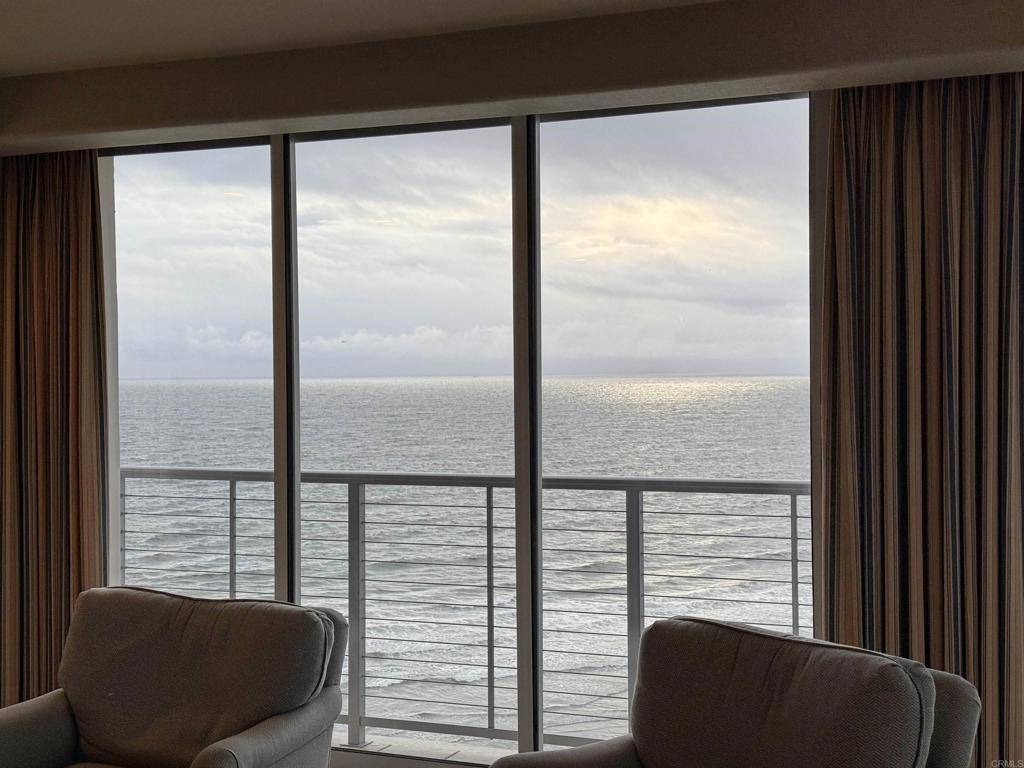 1720 Avenida del Mundo #1402, Coronado, CA 92118