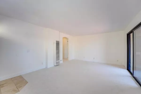 San Diego, CA 92126,8231 Jade Coast RD #141