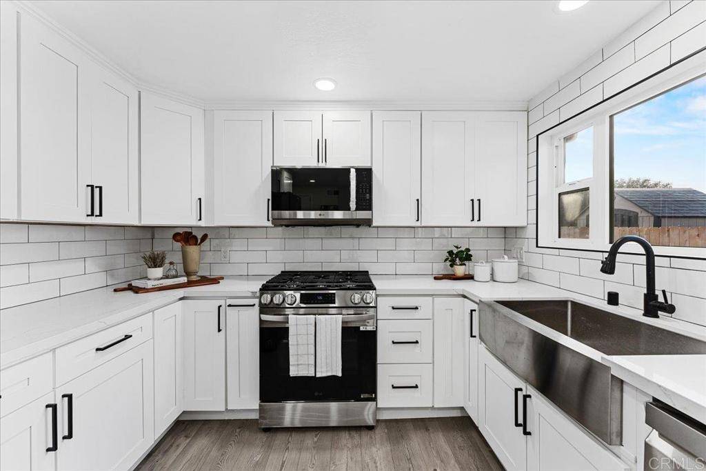 Santee, CA 92071,8611 Carlton Oaks Dr