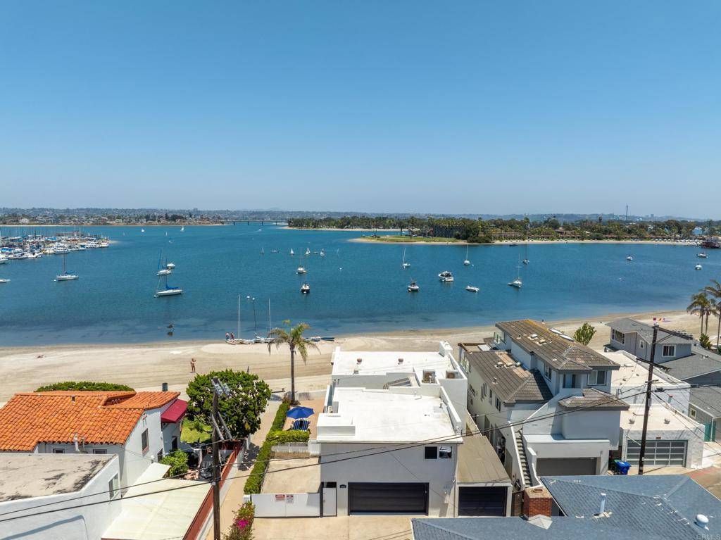 3366 Bayside WALK, San Diego, CA 92109