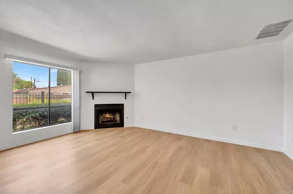 Lakeside, CA 92040,12553 Mapleview #15