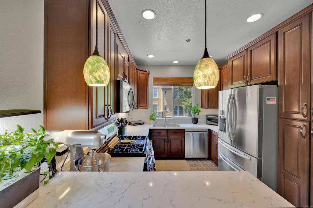 San Marcos, CA 92078,1353 Abbey LN