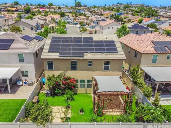 San Diego, CA 92139,2910 Lucia Jade LOOP