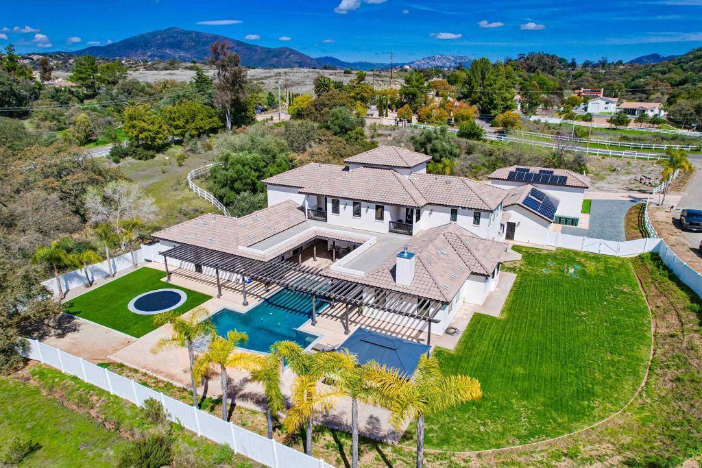 2184 Pacific Crest Dr, Alpine, CA 91901