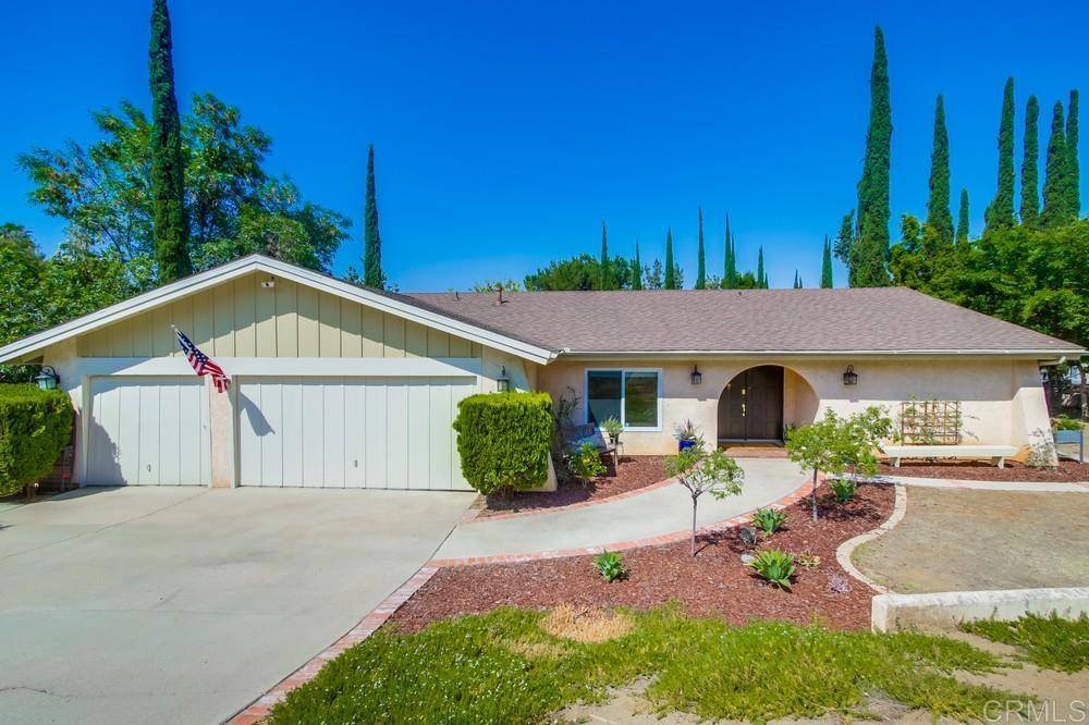 552 Vista Del Escuela, El Cajon, CA 92019