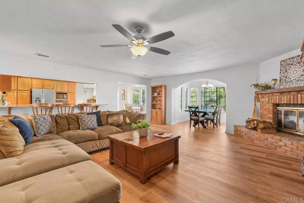 La Mesa, CA 91942,5855 Kappa St