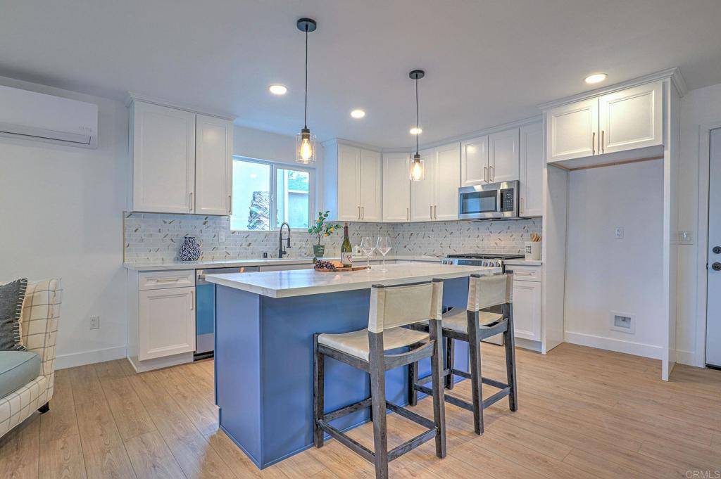 Santee, CA 92071,9455 Hornbuckle