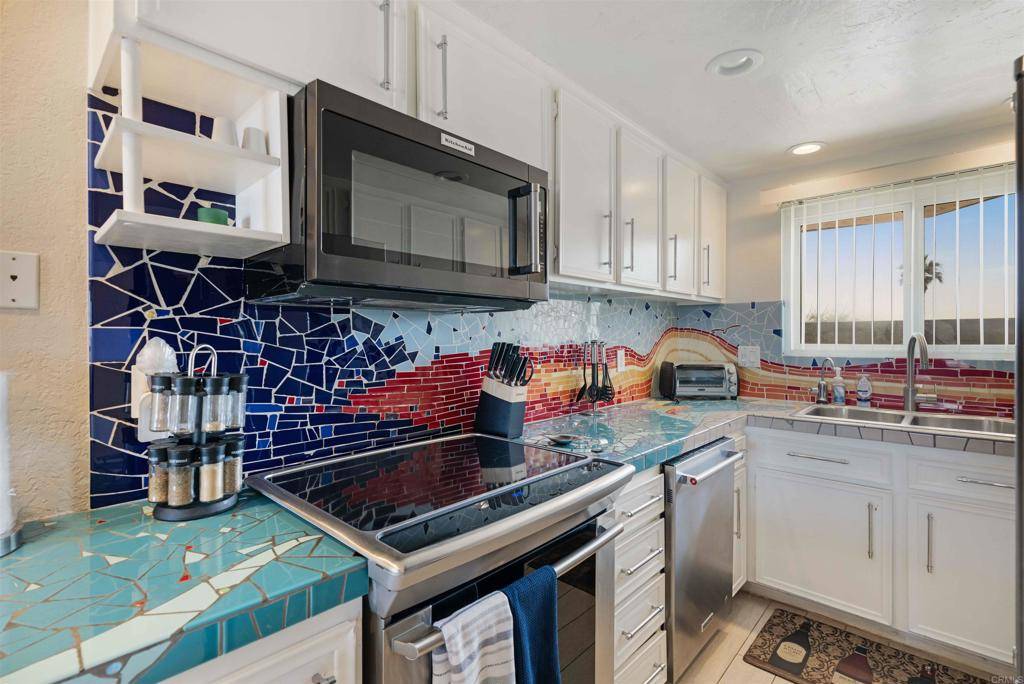 Imperial Beach, CA 91932,1502 Seacoast DR