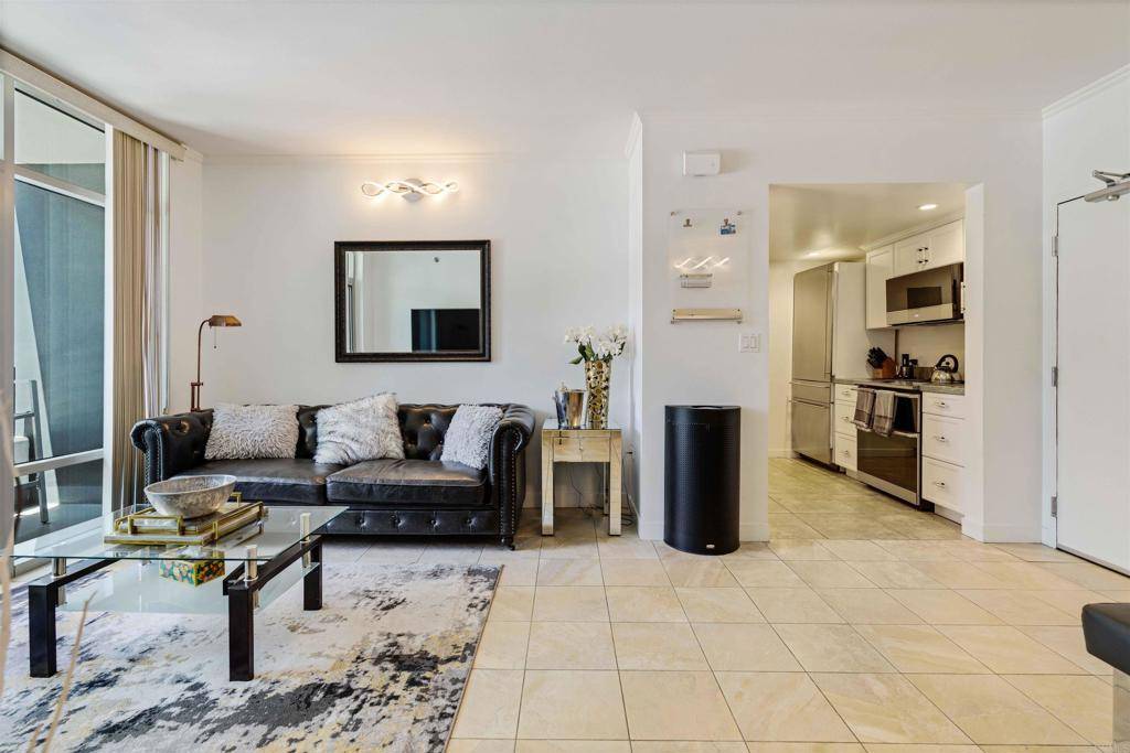 San Diego, CA 92101,425 W Beech ST #851