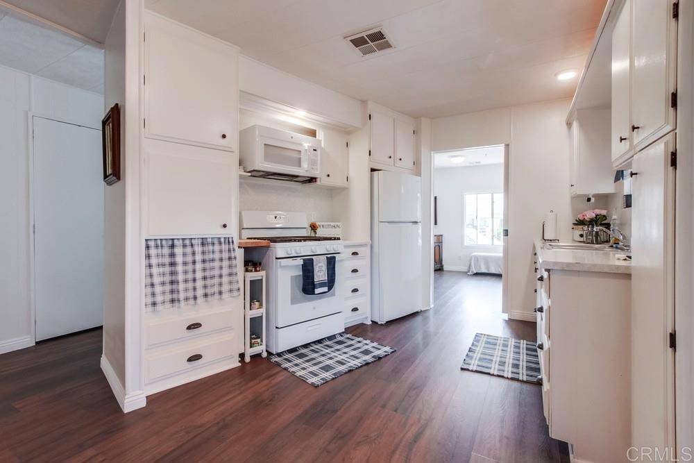 Fallbrook, CA 92028,1120 E Mission Road ##27