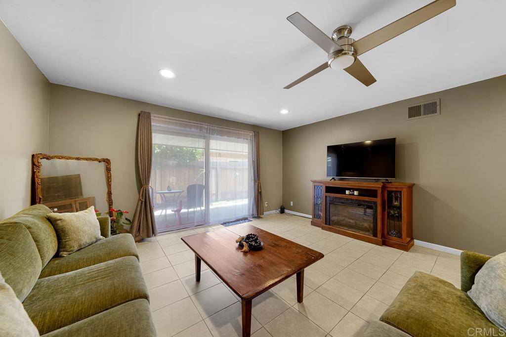 El Cajon, CA 92021,1233 Green Garden Dr #3