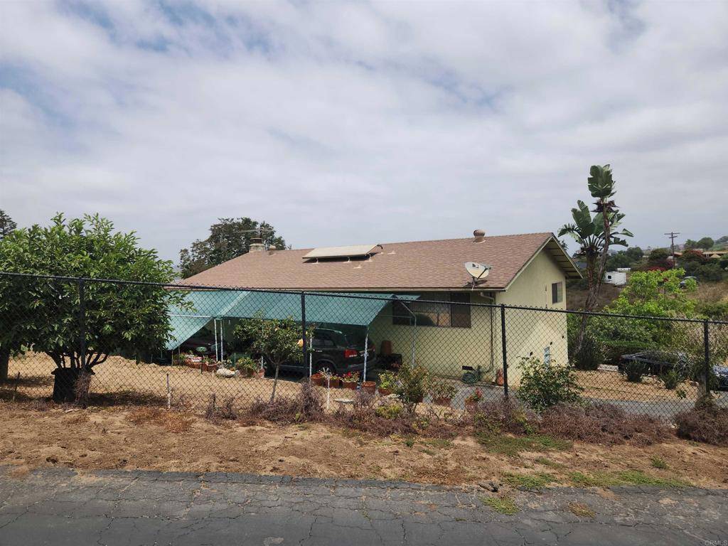 410 Hutchison ST, Vista, CA 92084
