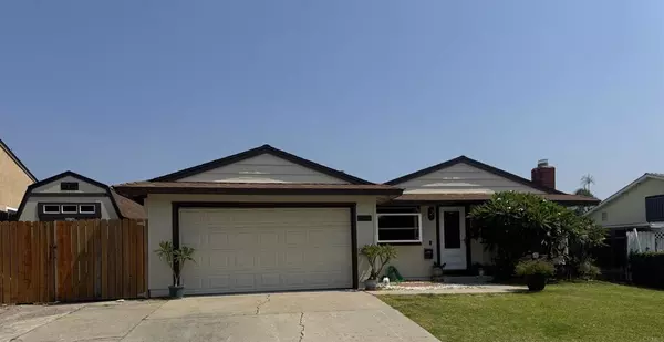 10118 Cedar Springs Dr., Santee, CA 92071