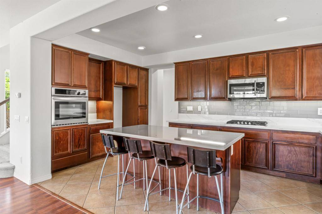 San Marcos, CA 92069,1862 Eagle Rock DR