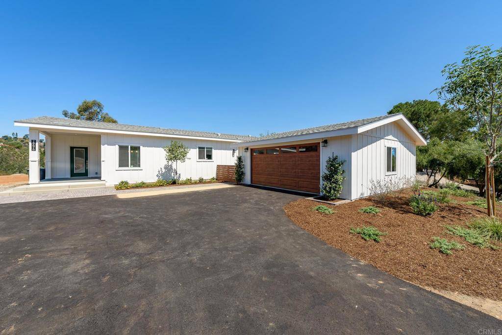 28676 Mountain Lilac RD, Escondido, CA 92026