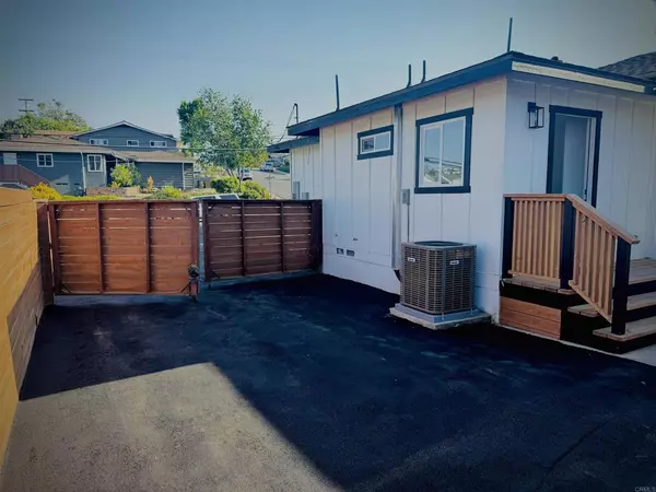 La Mesa, CA 91942,7118 Stanford AVE
