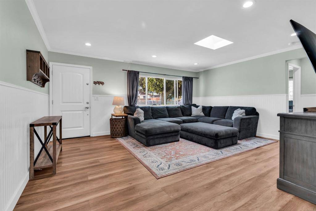Imperial Beach, CA 91932,552 Emory Street