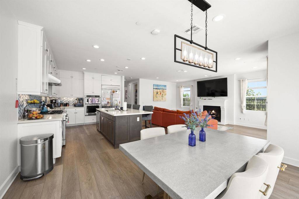 8361 The Grant PL, Bonita, CA 91902