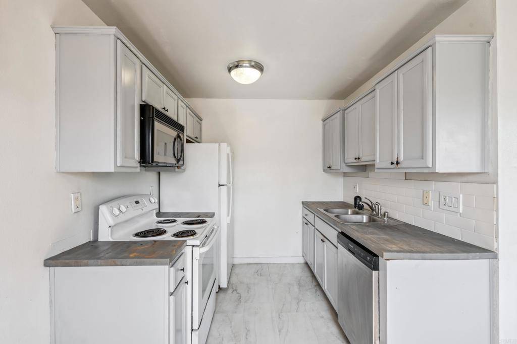 San Diego, CA 92113,4402 Delta ST #23