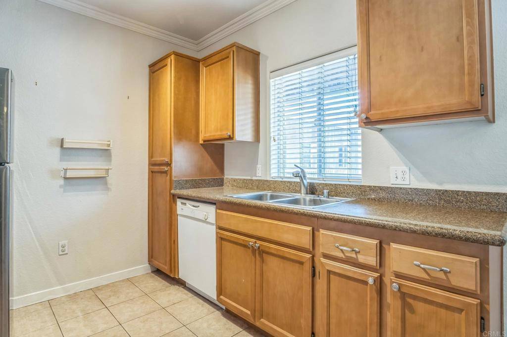 San Diego, CA 92120,7677 Mission Gorge RD #148