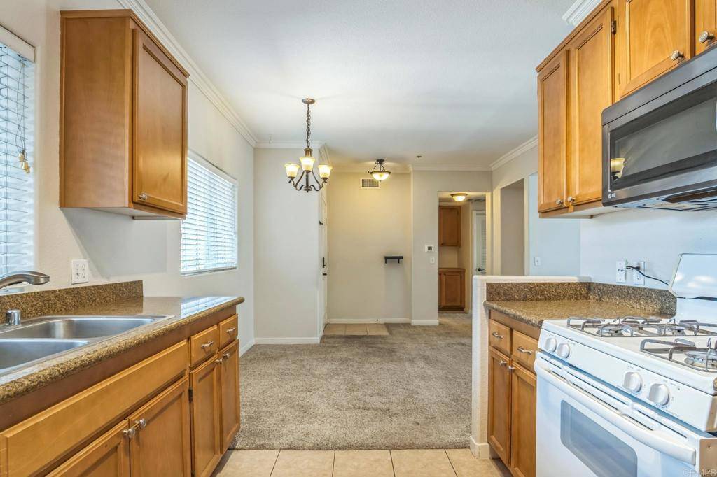 San Diego, CA 92120,7677 Mission Gorge RD #148