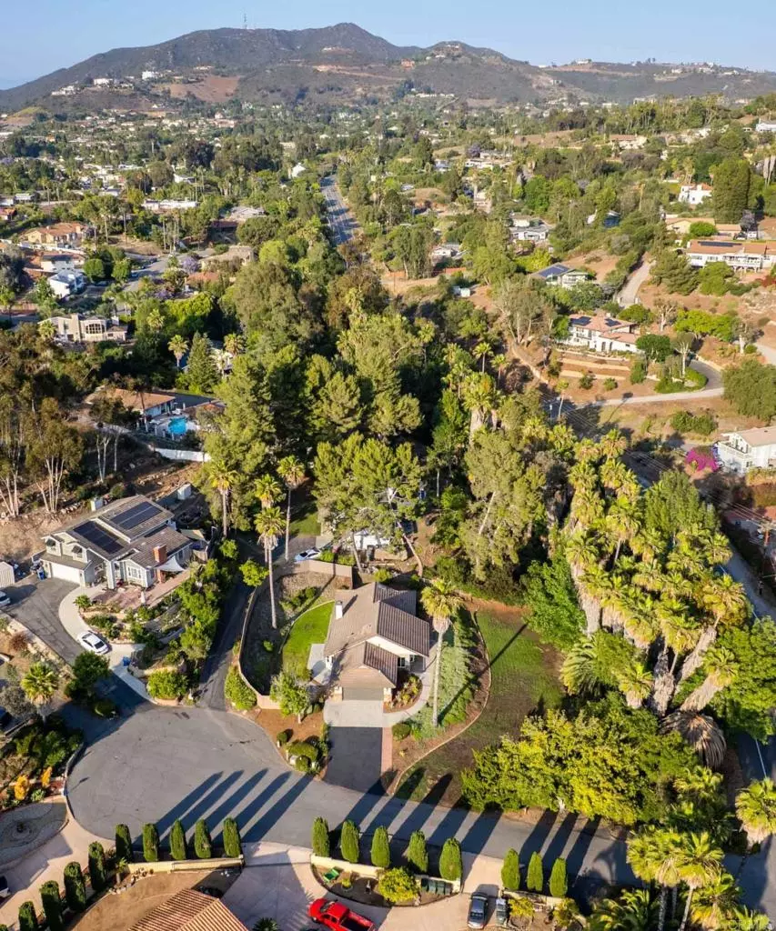 Vista, CA 92084,102 Stephanie Ln