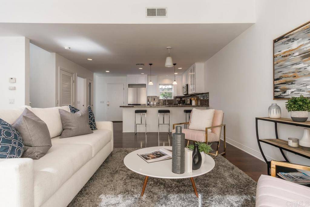 5050 Cahuenga BLVD, North Hollywood, CA 91601