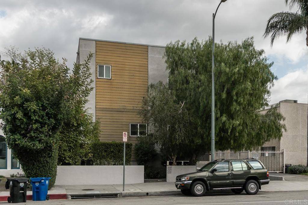 North Hollywood, CA 91601,5050 Cahuenga BLVD
