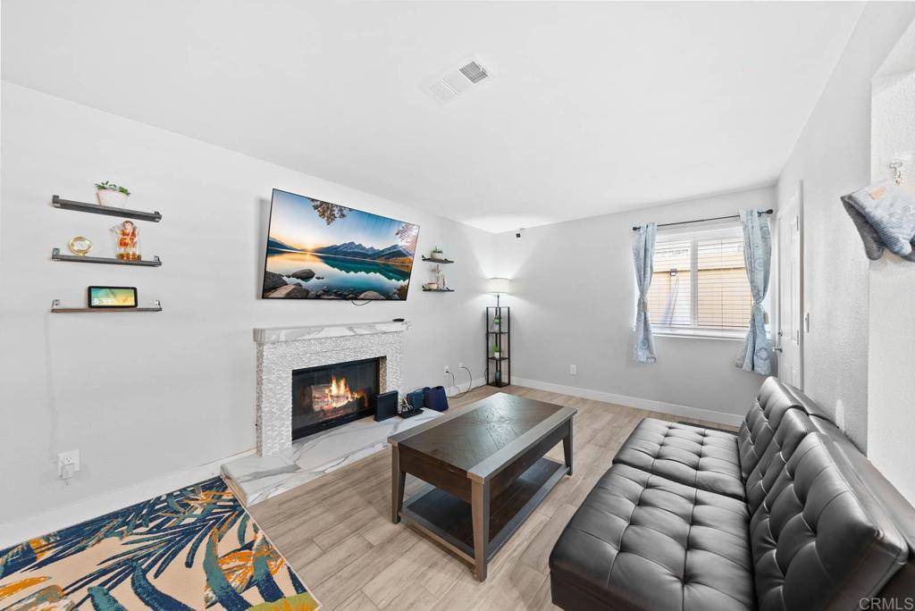 San Diego, CA 92114,353 61St ST