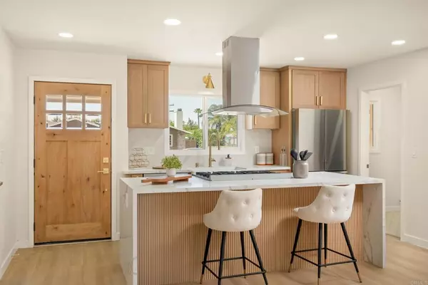 San Diego, CA 92117,4936 Mount Elbrus DR