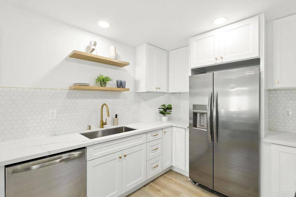 Oceanside, CA 92057,526 Roja Dr