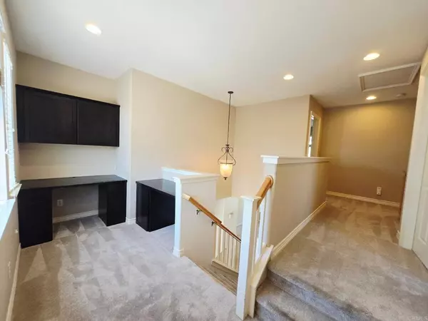 Chula Vista, CA 91915,2811 Bear Valley RD