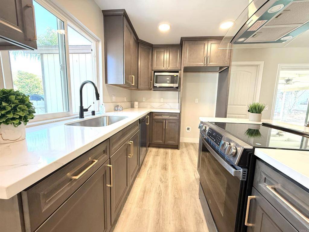 Santee, CA 92071,9944 Donner ST